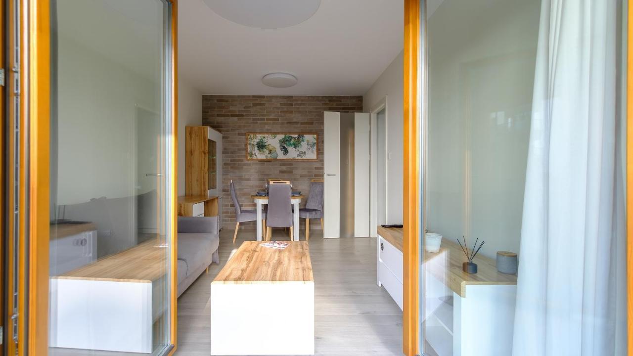 Hello Apartments Zajezdnia Wrzeszcz With Private Parking غدانسك المظهر الخارجي الصورة
