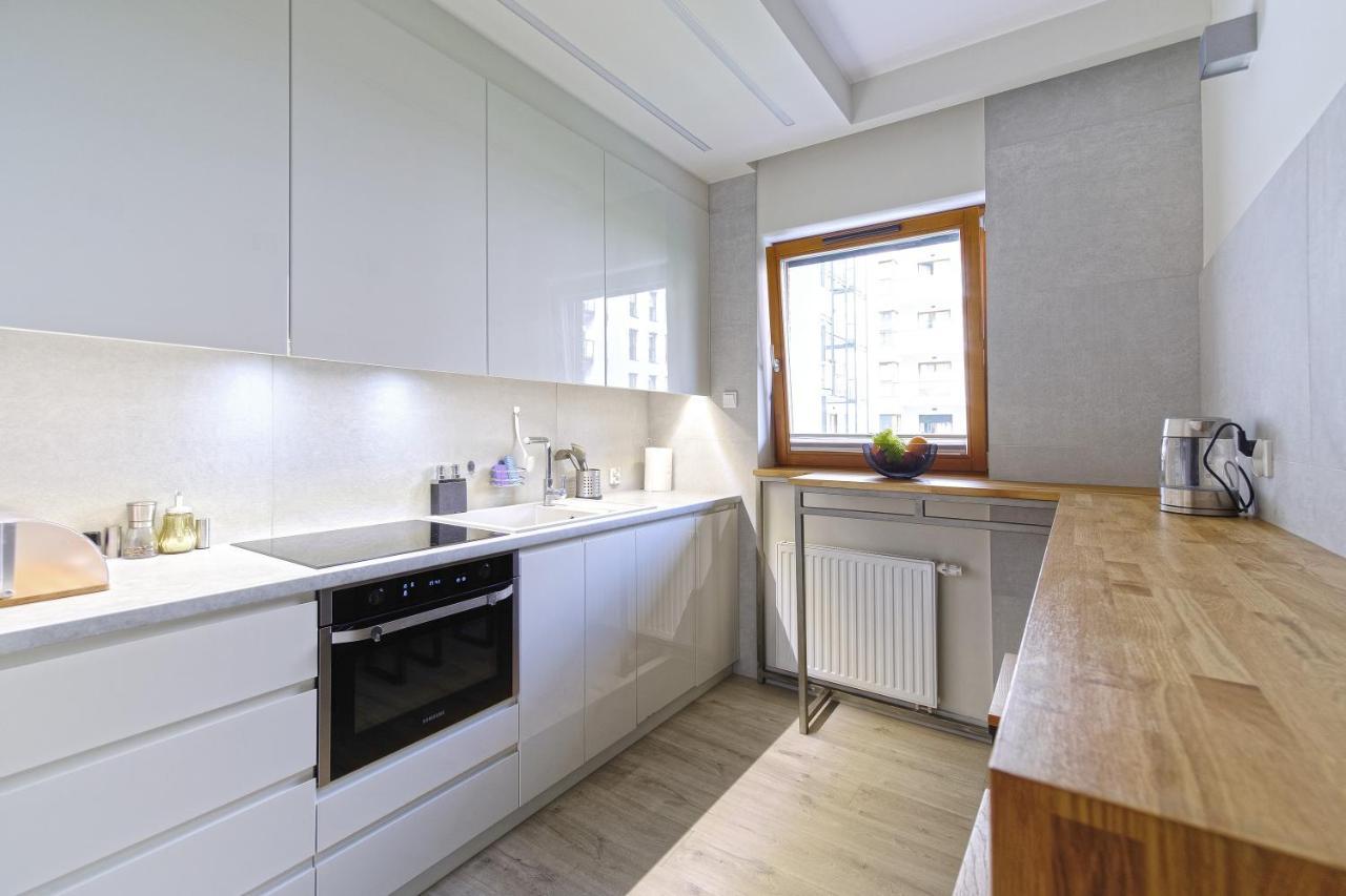 Hello Apartments Zajezdnia Wrzeszcz With Private Parking غدانسك المظهر الخارجي الصورة
