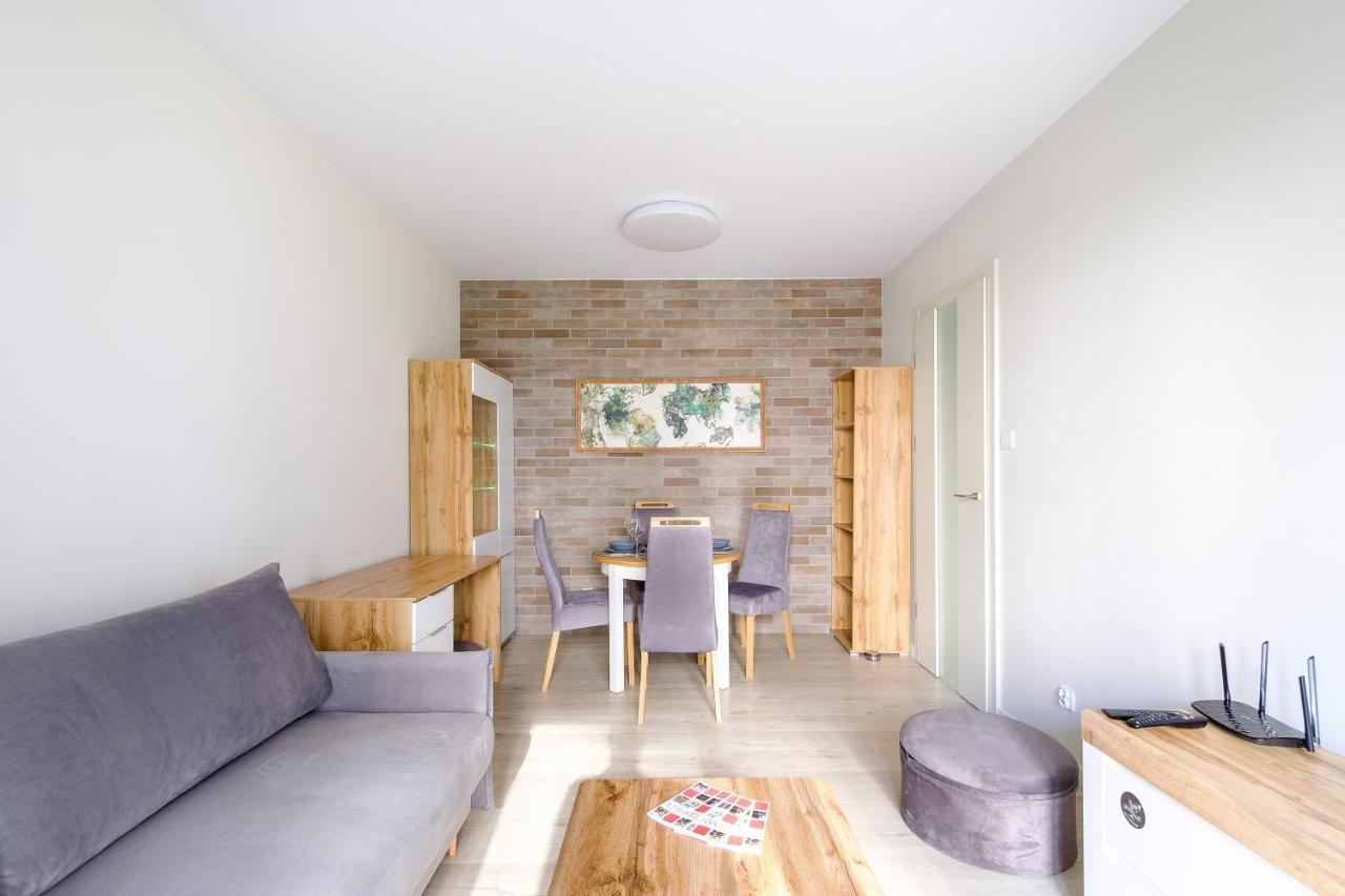 Hello Apartments Zajezdnia Wrzeszcz With Private Parking غدانسك المظهر الخارجي الصورة