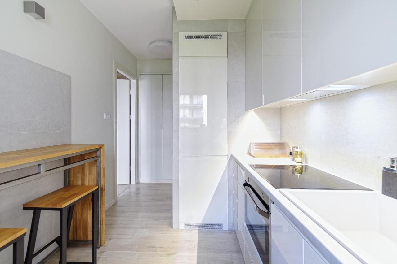 Hello Apartments Zajezdnia Wrzeszcz With Private Parking غدانسك المظهر الخارجي الصورة